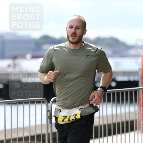 16.08.2026 - KN Förde Triathlon 2026 Antke Förster http://msf.ph/oto/9999496 16.08.2026 13:47:56 Laufen  meine-sportfotos.de