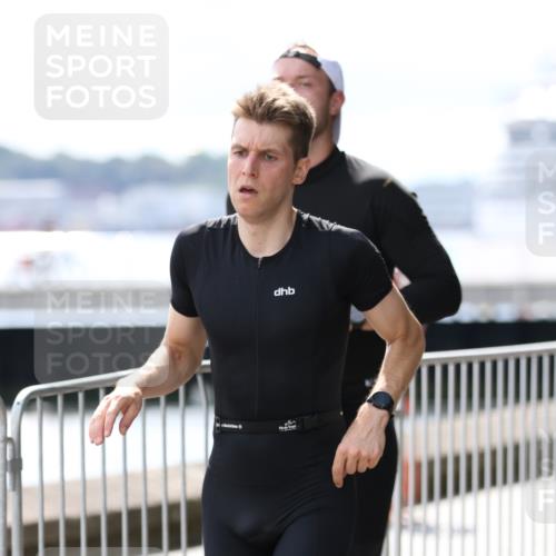 16.08.2026 - KN Förde Triathlon 2026 Antke Förster http://msf.ph/oto/9999499 16.08.2026 13:47:57 Laufen  meine-sportfotos.de
