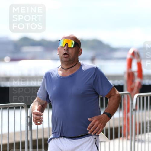 16.08.2026 - KN Förde Triathlon 2026 Antke Förster http://msf.ph/oto/9999501 16.08.2026 13:47:59 Laufen  meine-sportfotos.de