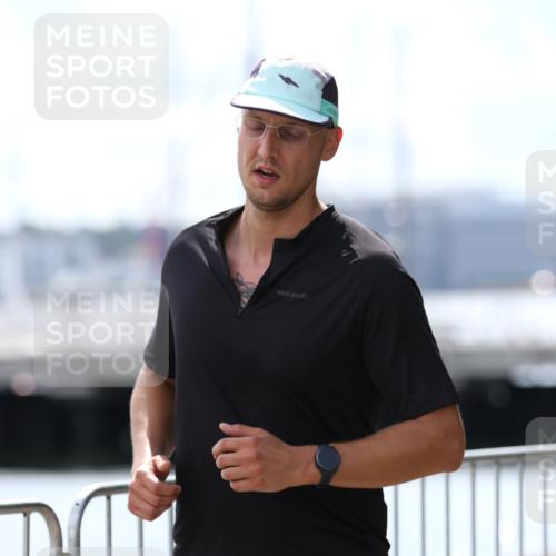 16.08.2026 - KN Förde Triathlon 2026 Antke Förster http://msf.ph/oto/9999505 16.08.2026 13:48:09 Laufen  meine-sportfotos.de