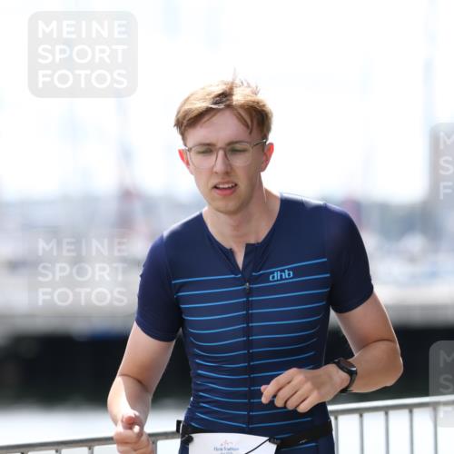 16.08.2026 - KN Förde Triathlon 2026 Antke Förster http://msf.ph/oto/9999526 16.08.2026 13:48:36 Laufen  meine-sportfotos.de