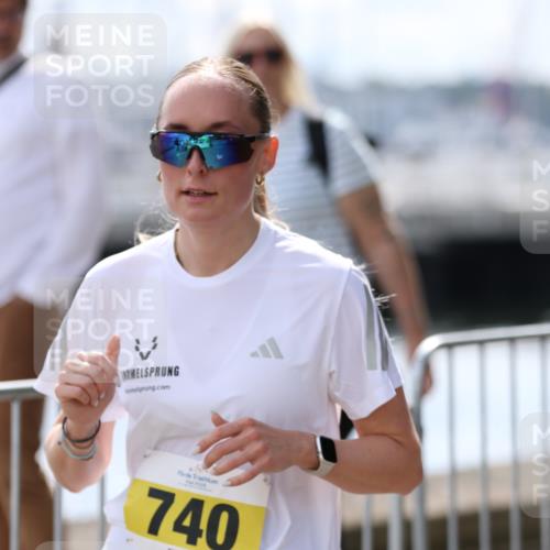 16.08.2026 - KN Förde Triathlon 2026 Antke Förster http://msf.ph/oto/9999541 16.08.2026 13:48:55 Laufen  meine-sportfotos.de