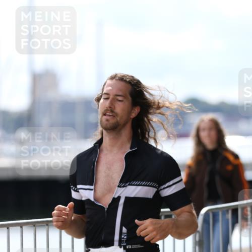 16.08.2026 - KN Förde Triathlon 2026 Antke Förster http://msf.ph/oto/9999544 16.08.2026 13:48:58 Laufen  meine-sportfotos.de