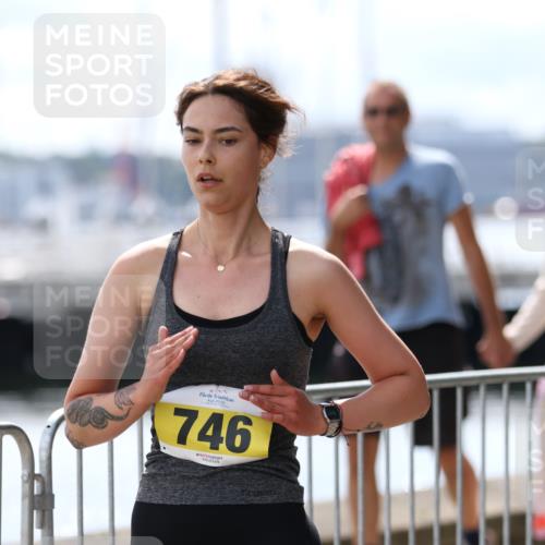 16.08.2026 - KN Förde Triathlon 2026 Antke Förster http://msf.ph/oto/9999548 16.08.2026 13:49:01 Laufen  meine-sportfotos.de