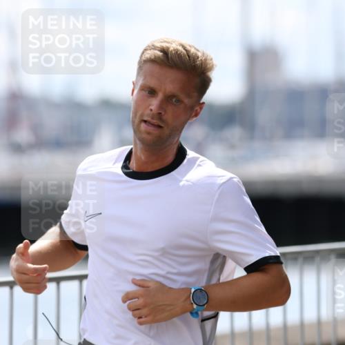 16.08.2026 - KN Förde Triathlon 2026 Antke Förster http://msf.ph/oto/9999557 16.08.2026 13:49:13 Laufen  meine-sportfotos.de