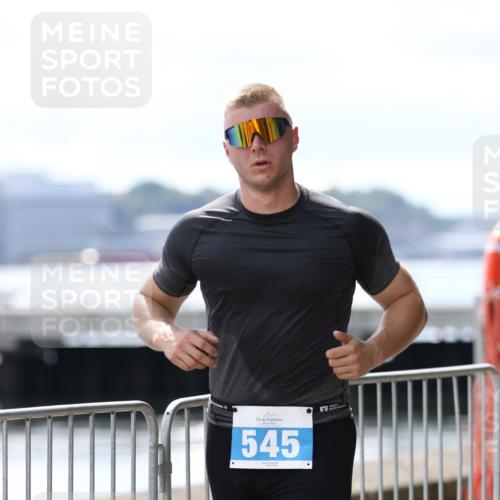 16.08.2026 - KN Förde Triathlon 2026 Antke Förster http://msf.ph/oto/9999562 16.08.2026 13:49:21 Laufen  meine-sportfotos.de
