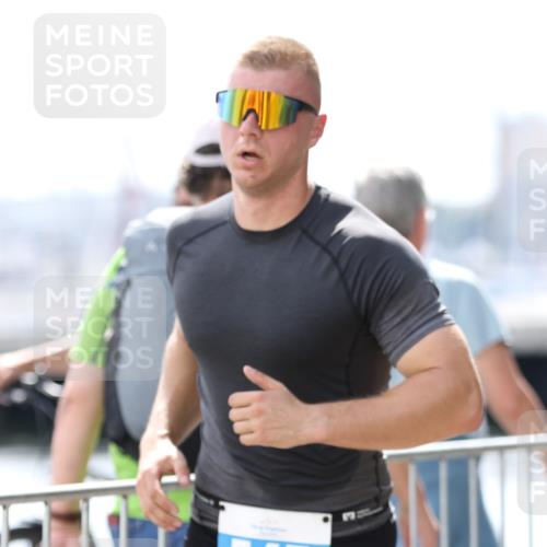 16.08.2026 - KN Förde Triathlon 2026 Antke Förster http://msf.ph/oto/9999563 16.08.2026 13:49:22 Laufen  meine-sportfotos.de