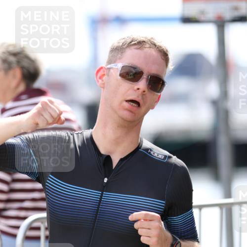 16.08.2026 - KN Förde Triathlon 2026 Antke Förster http://msf.ph/oto/9999570 16.08.2026 13:49:31 Laufen  meine-sportfotos.de