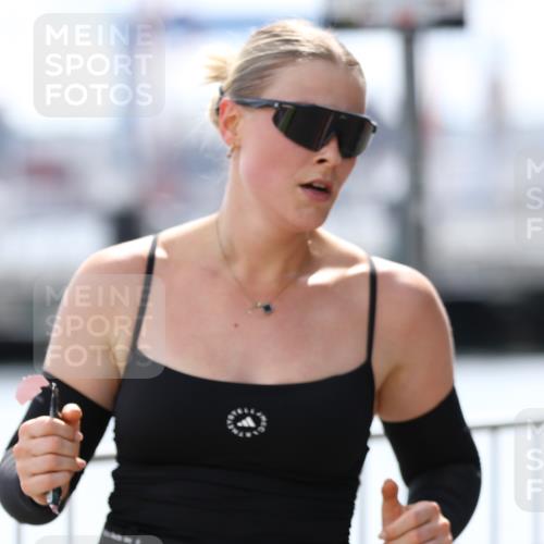 16.08.2026 - KN Förde Triathlon 2026 Antke Förster http://msf.ph/oto/9999582 16.08.2026 13:49:46 Laufen  meine-sportfotos.de