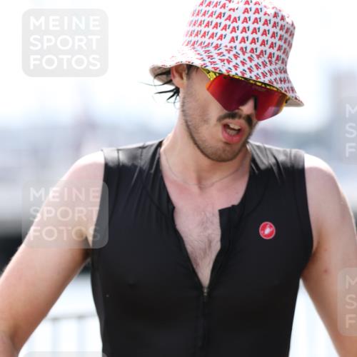 16.08.2026 - KN Förde Triathlon 2026 Antke Förster http://msf.ph/oto/9999591 16.08.2026 13:49:51 Laufen  meine-sportfotos.de