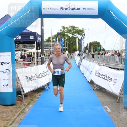16.08.2026 - KN Förde Triathlon 2026 Markus Tischler http://msf.ph/oto/9999593 16.08.2026 12:13:41 Ziel 316, 316 meine-sportfotos.de