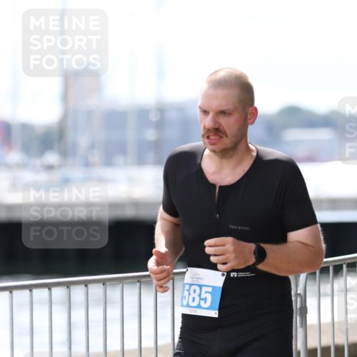 16.08.2026 - KN Förde Triathlon 2026 Antke Förster http://msf.ph/oto/9999629 16.08.2026 13:50:35 Laufen  meine-sportfotos.de