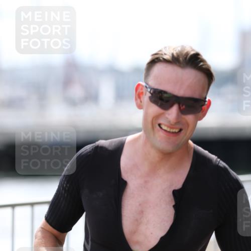 16.08.2026 - KN Förde Triathlon 2026 Antke Förster http://msf.ph/oto/9999633 16.08.2026 13:50:37 Laufen  meine-sportfotos.de