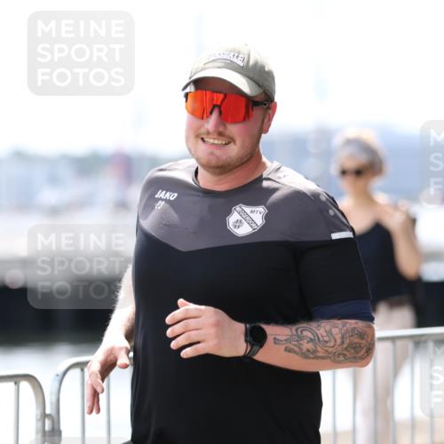 16.08.2026 - KN Förde Triathlon 2026 Antke Förster http://msf.ph/oto/9999645 16.08.2026 13:51:02 Laufen  meine-sportfotos.de