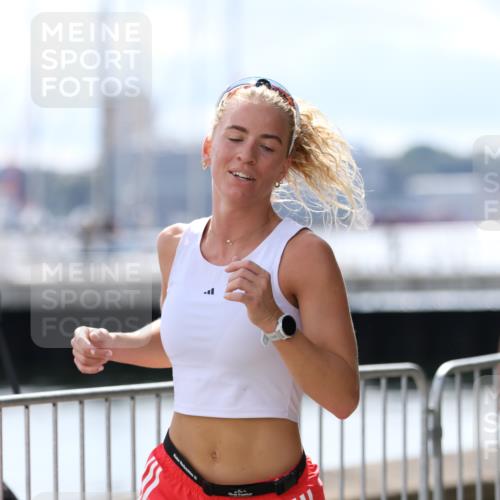 16.08.2026 - KN Förde Triathlon 2026 Antke Förster http://msf.ph/oto/9999655 16.08.2026 13:51:09 Laufen  meine-sportfotos.de