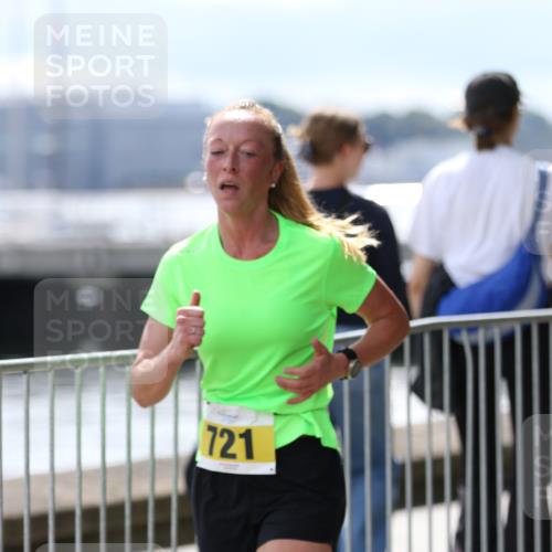 16.08.2026 - KN Förde Triathlon 2026 Antke Förster http://msf.ph/oto/9999694 16.08.2026 13:52:08 Laufen  meine-sportfotos.de