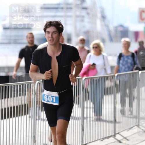 16.08.2026 - KN Förde Triathlon 2026 Antke Förster http://msf.ph/oto/9999770 16.08.2026 13:53:23 Laufen  meine-sportfotos.de