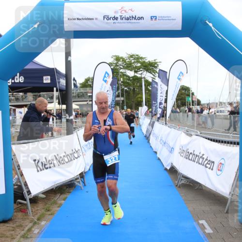 16.08.2026 - KN Förde Triathlon 2026 Markus Tischler http://msf.ph/oto/9999867 16.08.2026 12:15:22 Ziel 327, 352, 397, 327, 352, 397 meine-sportfotos.de